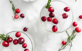 10 Christmas Cocktail Garnishes to Try