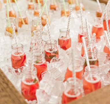 How to Serve Cocktails in Bulk at Events: Why ready made cocktails are a game changer